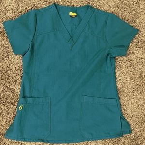 WonderWink 4-way-stretch scrub top